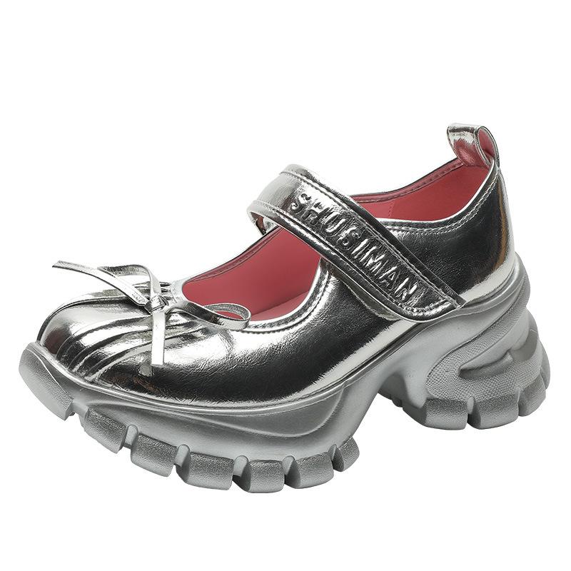 Zhaoyi Silver Thick Sole Ballet Shoes with Velcro Bow Size 38
Zhaoyi Silver Thick Sole Ballet Shoes with Velcro Bow Size 38