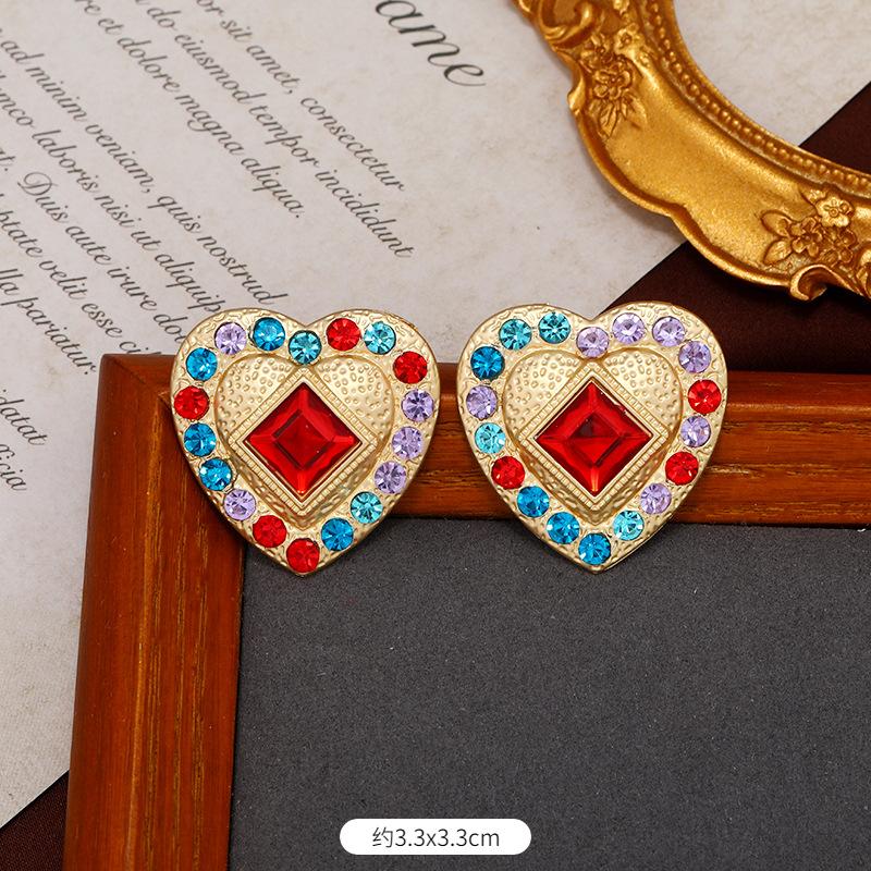 Серьги-пусеты из серебра 925 пробы в стиле барокко, с разноцветными сокровищами, серьги среднего размера, женские, для личности, модные, с темпераментом, в стиле ретро, придворные
Серьги-пусеты из серебра 925 пробы в стиле барокко, с разноцветными сокровищами, серьги среднего размера, женские, для личности, модные, с темпераментом, в стиле ретро, придворные