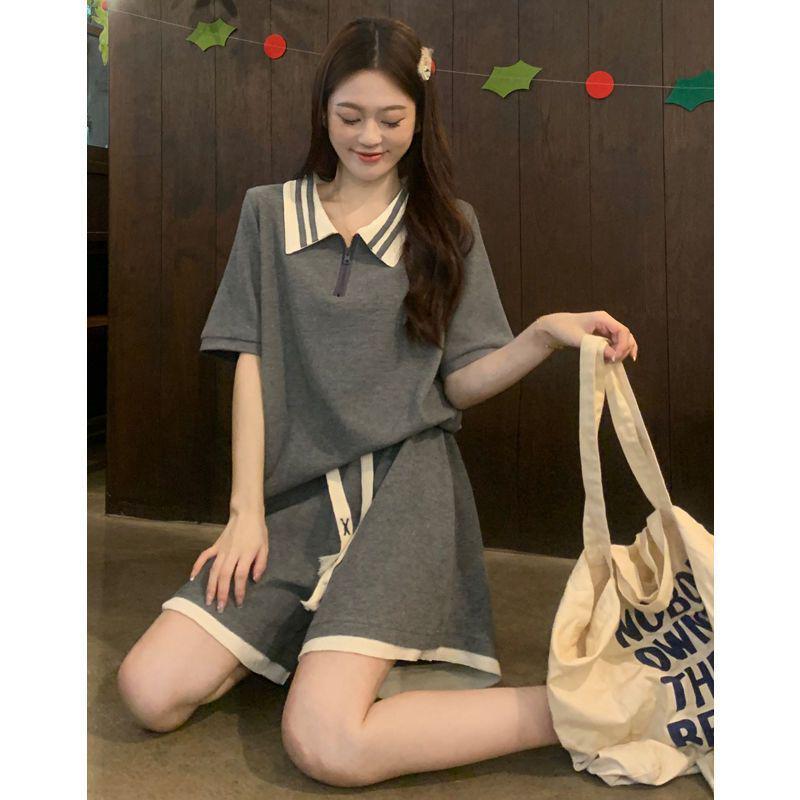 Plus Size Women s Summer Casual Sports Two-Piece Set - Polo Collar Short Sleeve Top & Shorts Medium сірий колір
Plus Size Women s Summer Casual Sports Two-Piece Set - Polo Collar Short Sleeve Top & Shorts Medium сірий колір