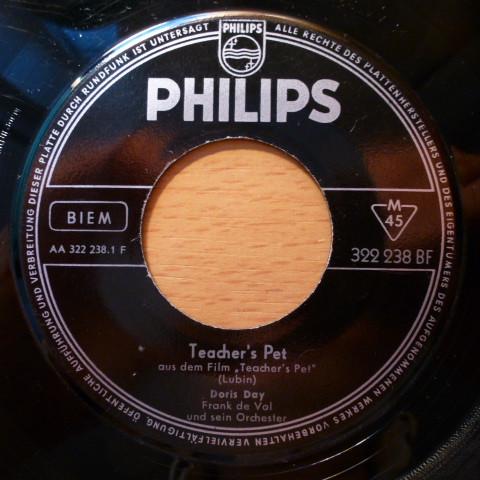 7inch Record DORIS DAY Teachers Pet 322238BF Philips 1958 UK Pop Used
7inch Record DORIS DAY Teachers Pet 322238BF Philips 1958 UK Pop Used
