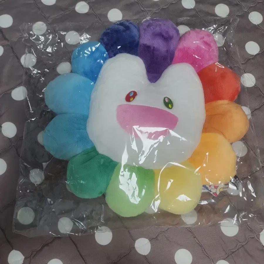 I Sell Newjeans Murakami Cushions 
I Sell Newjeans Murakami Cushions