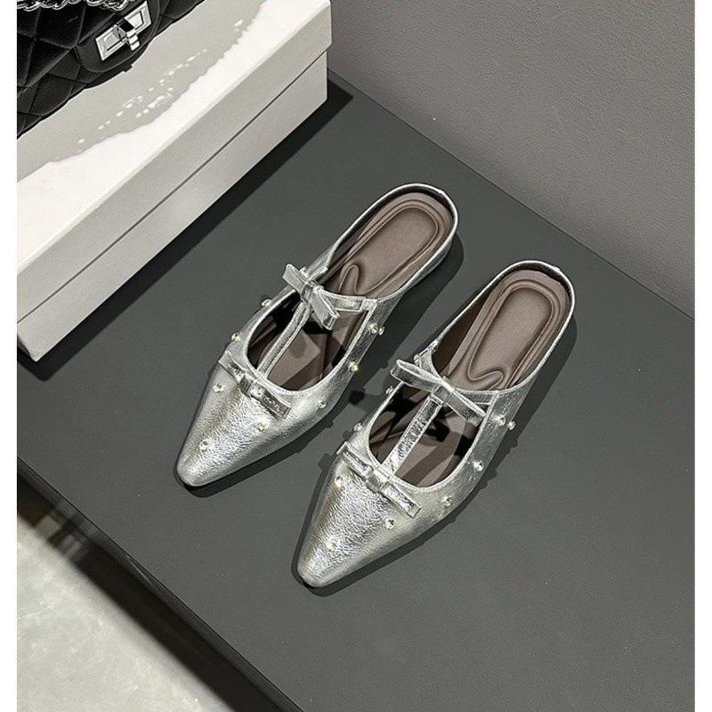 Summer pointed rhinestone bow single shoes women summer wear fashionable flat bottom gentle half slippers women 36
Summer pointed rhinestone bow single shoes women summer wear fashionable flat bottom gentle half slippers women 36