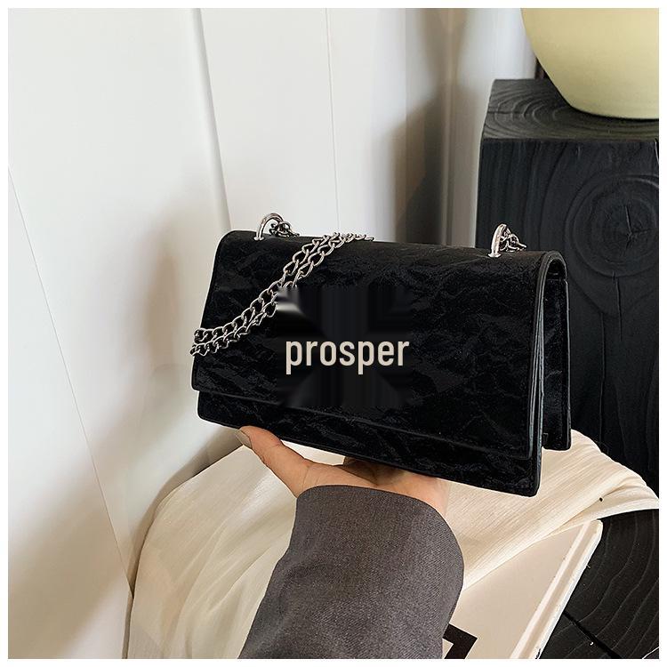 Женская сумка кроссбоди в корейском стиле 2024 однотонная с цепочкой в виде бабочки и квадратных звеньев чёрный
Женская сумка кроссбоди в корейском стиле 2024 однотонная с цепочкой в виде бабочки и квадратных звеньев чёрный