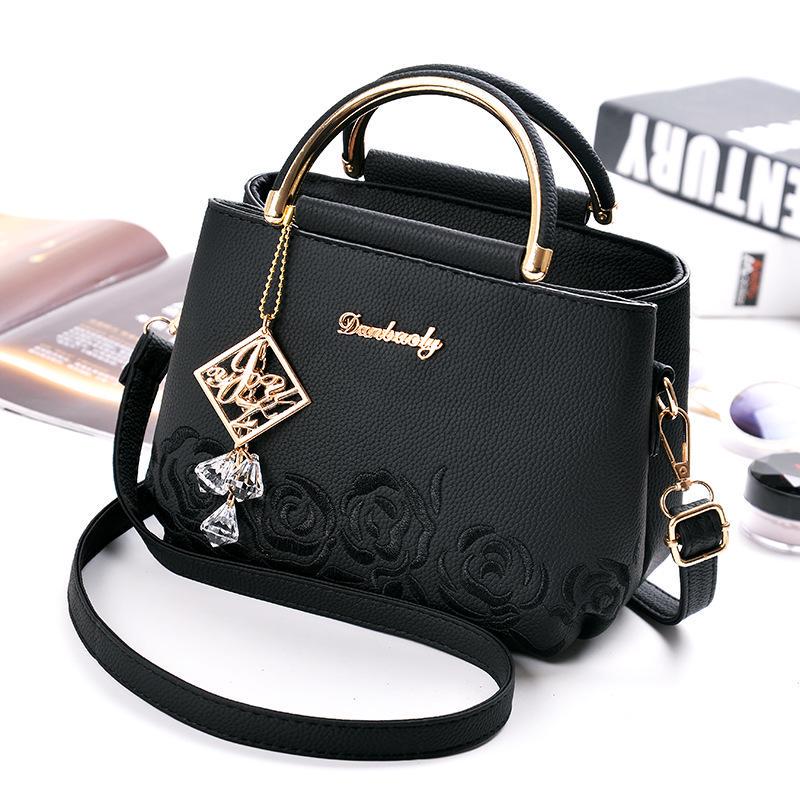 Rose Handbag Women s Bag 2026 New Versatile Embroidery One-shoulder Messenger Bag 21x11x17cm чёрный
Rose Handbag Women s Bag 2026 New Versatile Embroidery One-shoulder Messenger Bag 21x11x17cm чёрный