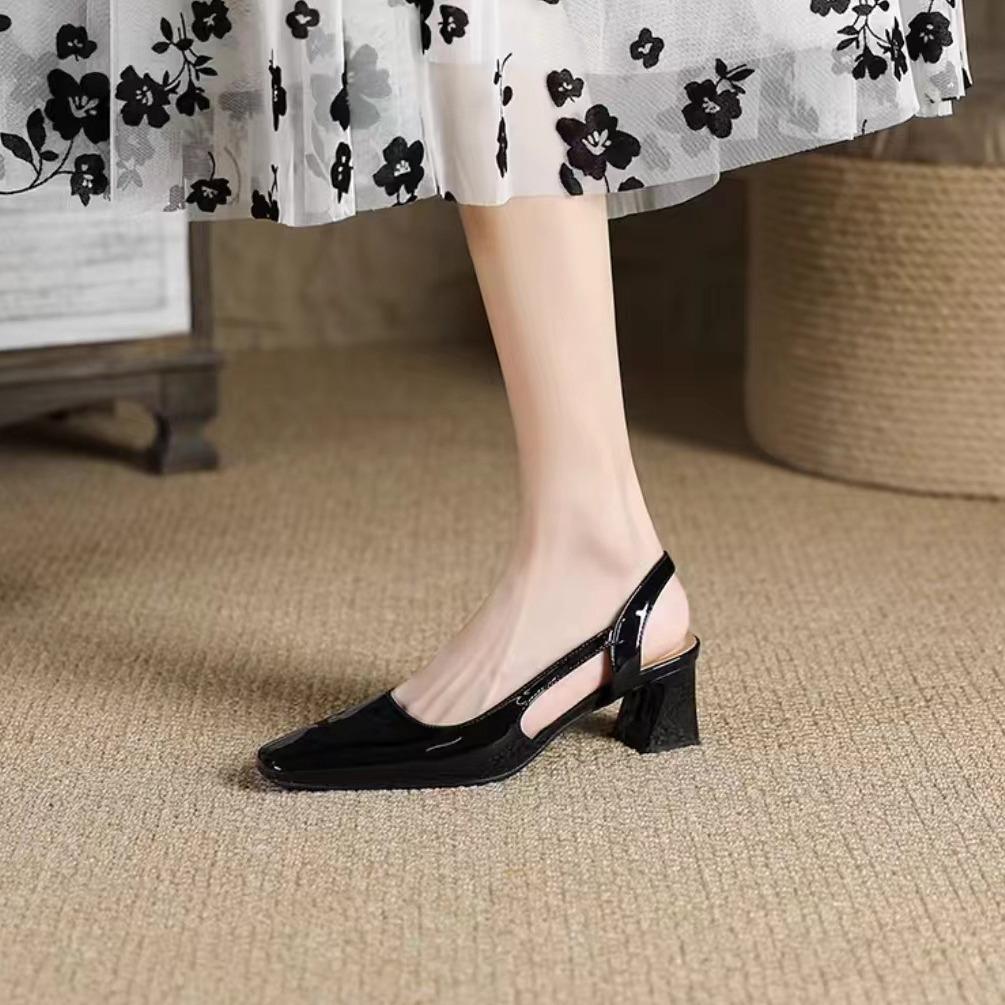 New shallow spring bag head sandals toasting wedding shoes with pearl bow medium heel thick heel single shoes women 40 чорний
New shallow spring bag head sandals toasting wedding shoes with pearl bow medium heel thick heel single shoes women 40 чорний