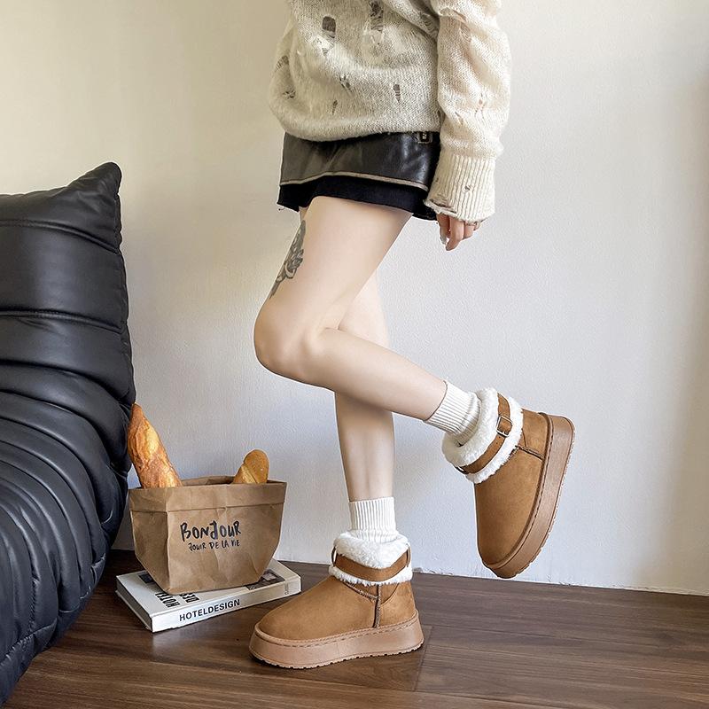 Плюшевые зимние сапоги женские 2025 зима новые плюшевые утолщенные большого размера короткие хлопковые сапоги с отворотом Северо-восток теплые хлопковые ботинки 36
Плюшевые зимние сапоги женские 2025 зима новые плюшевые утолщенные большого размера короткие хлопковые сапоги с отворотом Северо-восток теплые хлопковые ботинки 36