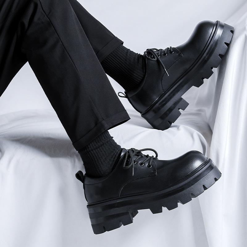 2025 Casual leather shoes men s business wedding big head Japanese heightening lace-up thick-soled low-top Martin boots 6112-R 46 чорний
2025 Casual leather shoes men s business wedding big head Japanese heightening lace-up thick-soled low-top Martin boots 6112-R 46 чорний
