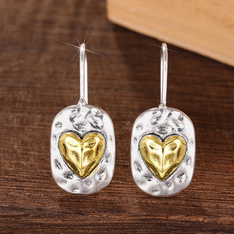 Huitan Trendy Metal Heart Two Tone Design Women Pendant Earrings Daily Party Wedding Engagement Holiday Accessories Zircon
Huitan Trendy Metal Heart Two Tone Design Women Pendant Earrings Daily Party Wedding Engagement Holiday Accessories Zircon