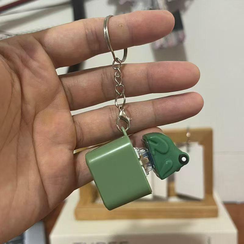 Світна ящірка Звукова кнопка Брелок: Кумедний кулон-жарт для студентів
Світна ящірка Звукова кнопка Брелок: Кумедний кулон-жарт для студентів