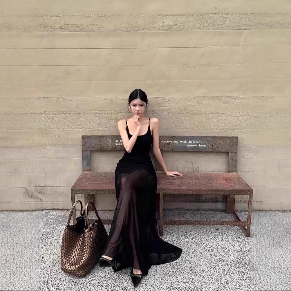 Cool Chic Mesh Panel Knit Tank Dress: U-Neck, Off-Shoulder, Backless, Waist-Hugging S Premium
Cool Chic Mesh Panel Knit Tank Dress: U-Neck, Off-Shoulder, Backless, Waist-Hugging S Premium