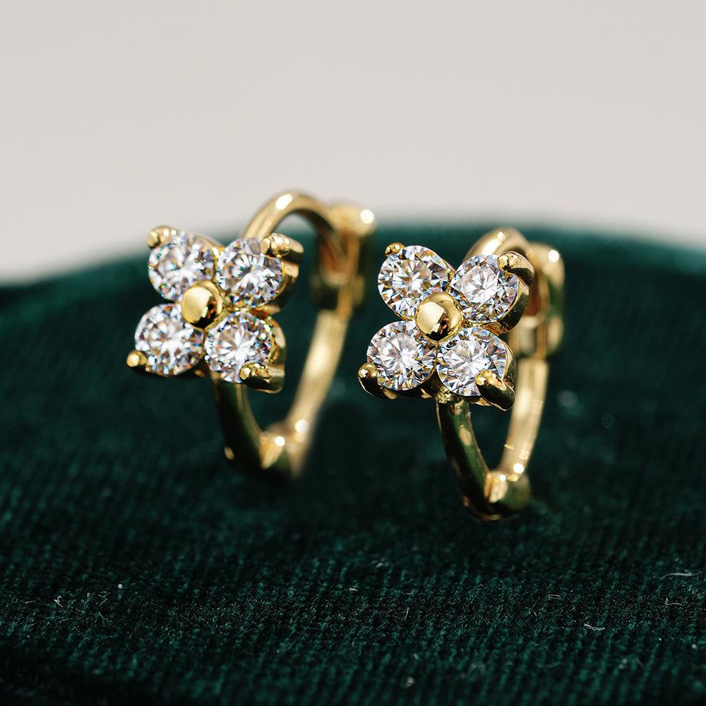 925 Sterling Silver Gold Plated Flowerr Hoop Earrings with D Color VVS1 Moissanite for Women Fine Jewelry Gift золотой
925 Sterling Silver Gold Plated Flowerr Hoop Earrings with D Color VVS1 Moissanite for Women Fine Jewelry Gift золотой