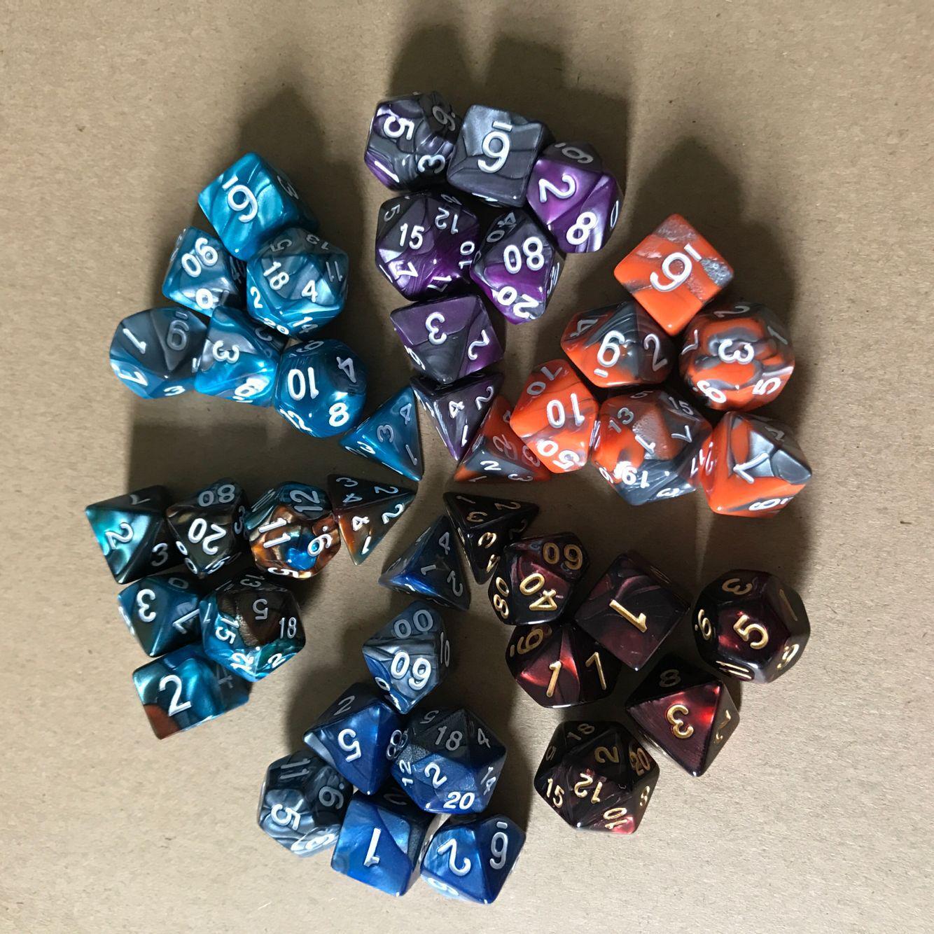 7 шт./набор игральных костей с цифрами Dnd, двухцветные, многосторонние, D20, D12, D10, D8, D6, D4, настольные игры, цифровые игральные кости
7 шт./набор игральных костей с цифрами Dnd, двухцветные, многосторонние, D20, D12, D10, D8, D6, D4, настольные игры, цифровые игральные кости