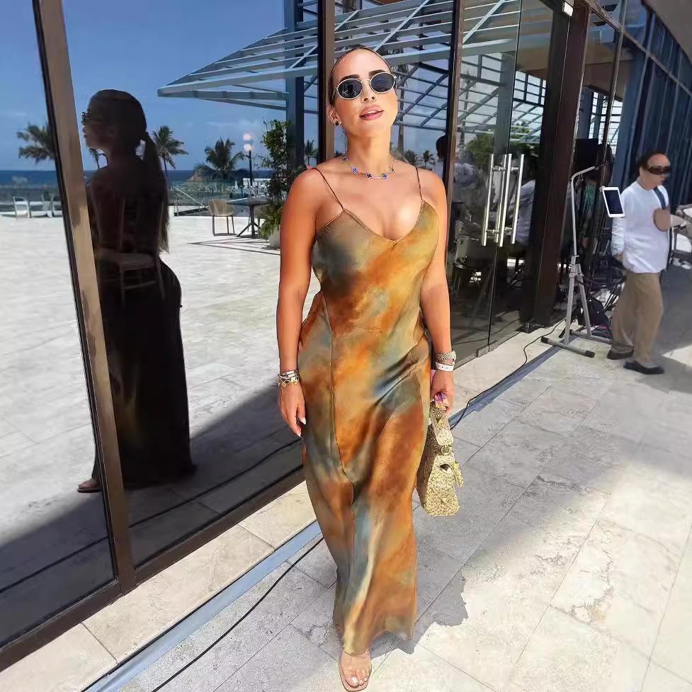 Autumn 2023 European & American Tie-Dye Sleeveless Waisted Midi Dress for Women Medium
Autumn 2023 European & American Tie-Dye Sleeveless Waisted Midi Dress for Women Medium