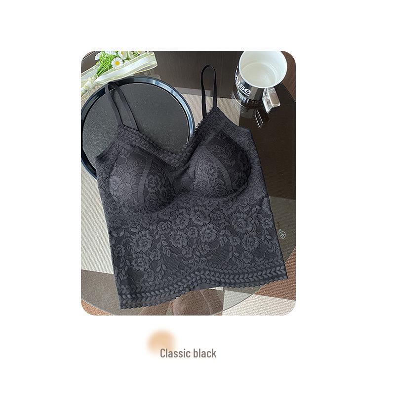 Lace V-Neck Camisole with Chest Pads, Breathable, Seamless, Body-Shaping, Wear as Inner or Outerwear One Size (42.5-60 kg) чёрный
Lace V-Neck Camisole with Chest Pads, Breathable, Seamless, Body-Shaping, Wear as Inner or Outerwear One Size (42.5-60 kg) чёрный