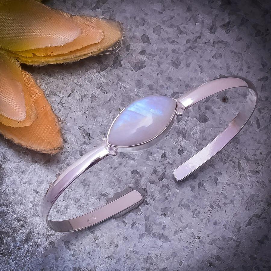 Valentine s Day Rainbow Moonstone Gemstone 925 Sterling Silver Bracelet Cuff Free Size белый
Valentine s Day Rainbow Moonstone Gemstone 925 Sterling Silver Bracelet Cuff Free Size белый