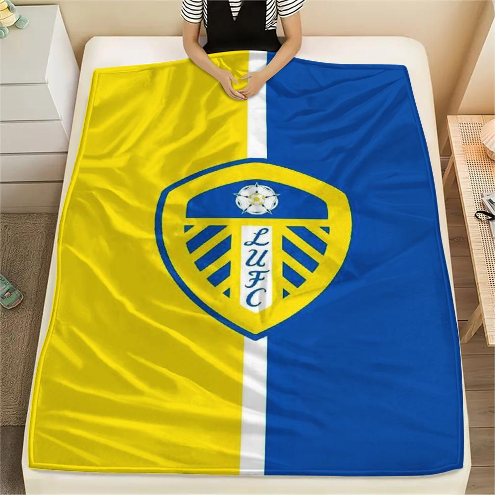 1pc Leeds United Print Flannel Blanket, High quality Comfortable for All Seasons, Home Decor, Warmth and Comfort, Perfect for Christmas Gifts66 80cm x 120cm
1pc Leeds United Print Flannel Blanket, High quality Comfortable for All Seasons, Home Decor, Warmth and Comfort, Perfect for Christmas Gifts66 80cm x 120cm