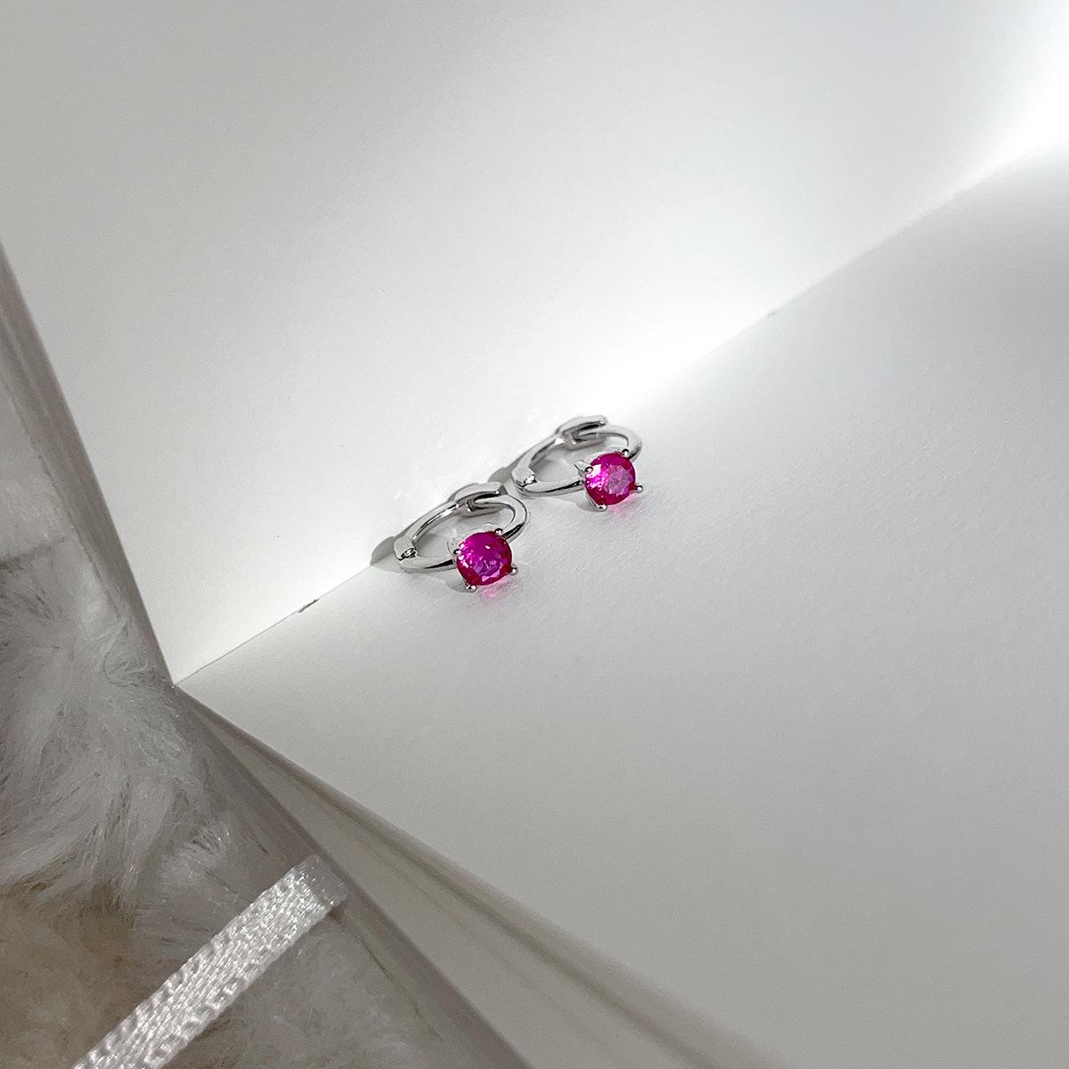 Dopamine color zircon ear buckle women s simple fresh sterling silver ear buckle ins temperament fashionable new ear jewelry 925 silver
Dopamine color zircon ear buckle women s simple fresh sterling silver ear buckle ins temperament fashionable new ear jewelry 925 silver