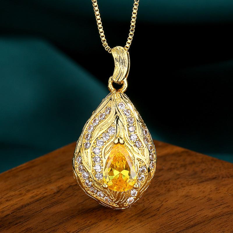 Ювелирное ожерелье Ювелирные изделия Ретро Медное покрытие Золото Красный Корунд Цвет Сокровище Высококлассные Женские Товары
Ювелирное ожерелье Ювелирные изделия Ретро Медное покрытие Золото Красный Корунд Цвет Сокровище Высококлассные Женские Товары