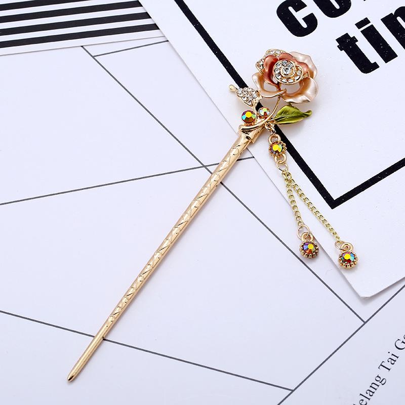 Fashion Painted Court Retro Hairpin Disc Hair Fringed Step Hairpin Rose Versatile Temperament Headgear шампанського
Fashion Painted Court Retro Hairpin Disc Hair Fringed Step Hairpin Rose Versatile Temperament Headgear шампанського