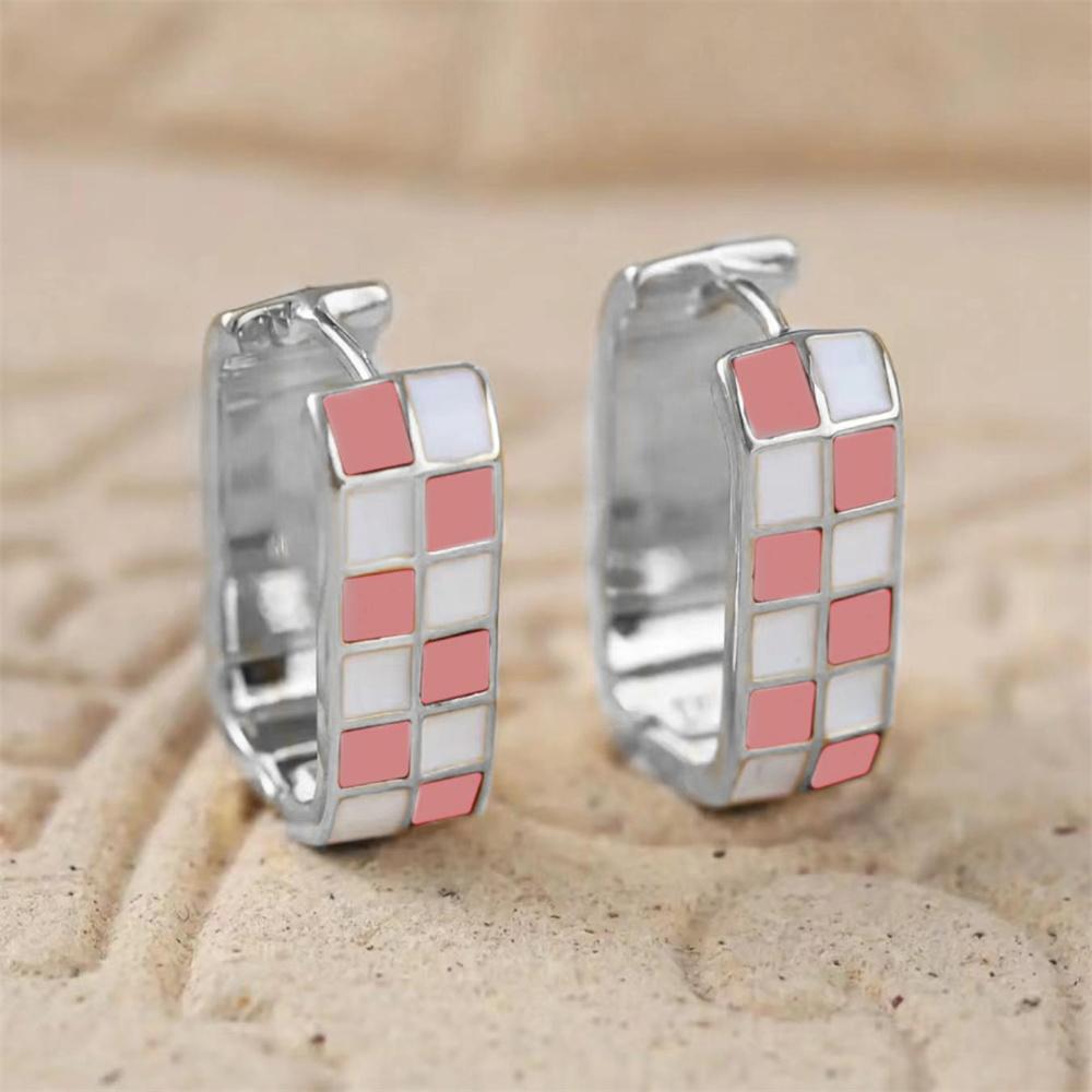 Trendy White and Pink Checkered Pattern Square Hoop Earrings Vintage Gold Silver Color Wedding Jewelry For Women Engagement Gift срібні рожевого кольору
Trendy White and Pink Checkered Pattern Square Hoop Earrings Vintage Gold Silver Color Wedding Jewelry For Women Engagement Gift срібні рожевого кольору