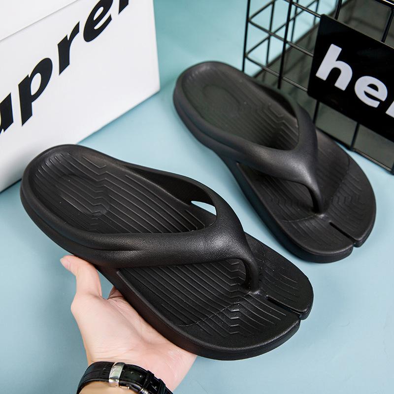 Flip-flops men s and women s new summer outer wear beach shoes thick-soled stepping on shit feeling large size slippers outdoor non-slip cool slippers 35
Flip-flops men s and women s new summer outer wear beach shoes thick-soled stepping on shit feeling large size slippers outdoor non-slip cool slippers 35