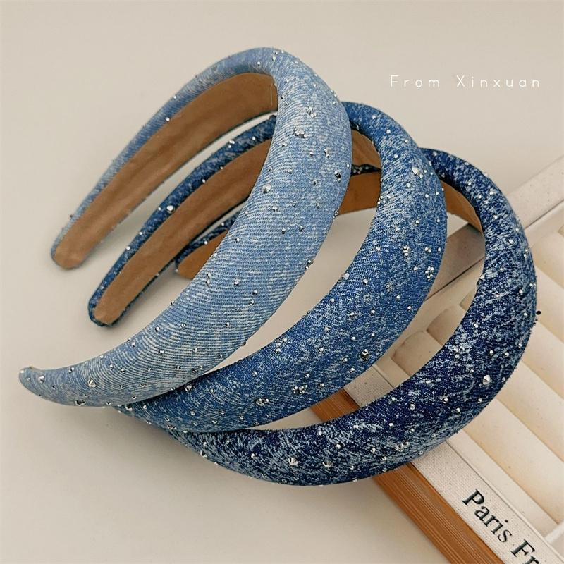 Fashion Women s Denim Headband with Sponge Padding for Lady Girls Hair Hoop Accessories
Fashion Women s Denim Headband with Sponge Padding for Lady Girls Hair Hoop Accessories
