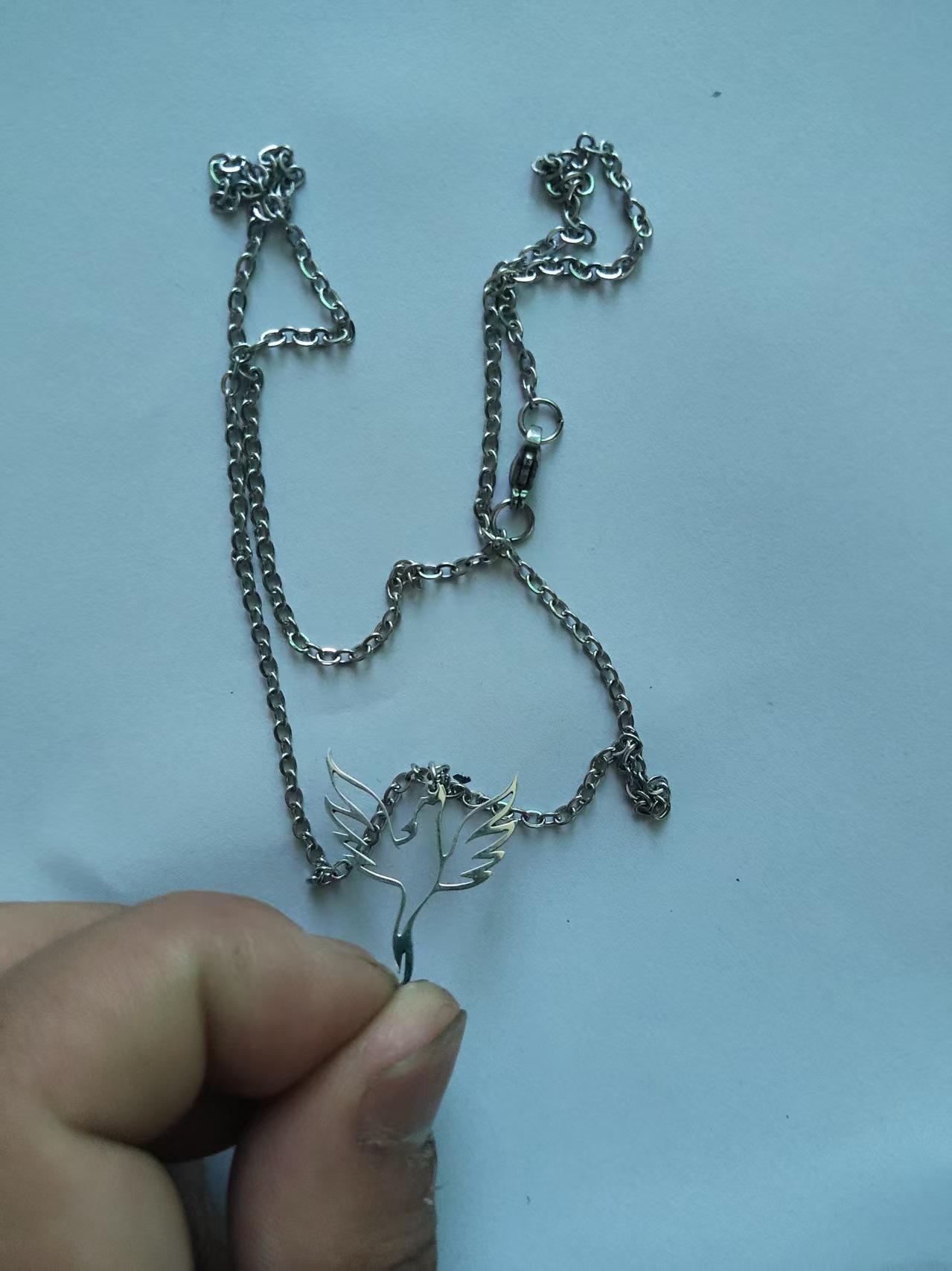New Simple Exquisite Angel s Wings Stainless Steel Hollowed-out Flame Bird Pendant Necklace for Women Animal-shaped Jewelry Gift
New Simple Exquisite Angel s Wings Stainless Steel Hollowed-out Flame Bird Pendant Necklace for Women Animal-shaped Jewelry Gift