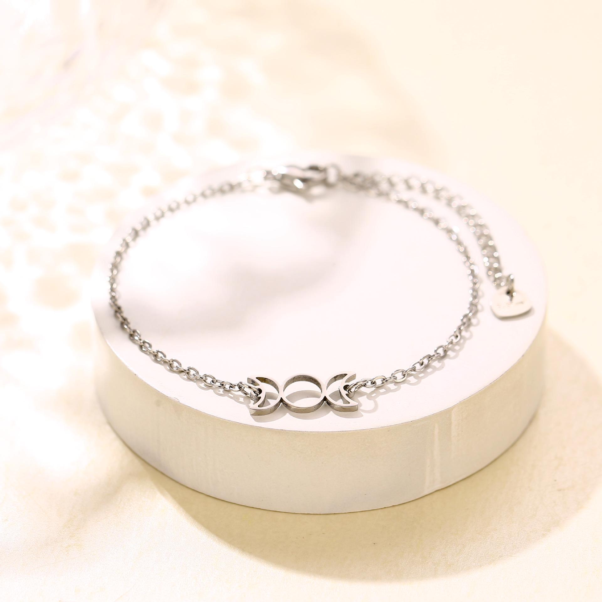 Triple Moon Celtic Knot Pendant Stainless Steel Bracelet
Triple Moon Celtic Knot Pendant Stainless Steel Bracelet