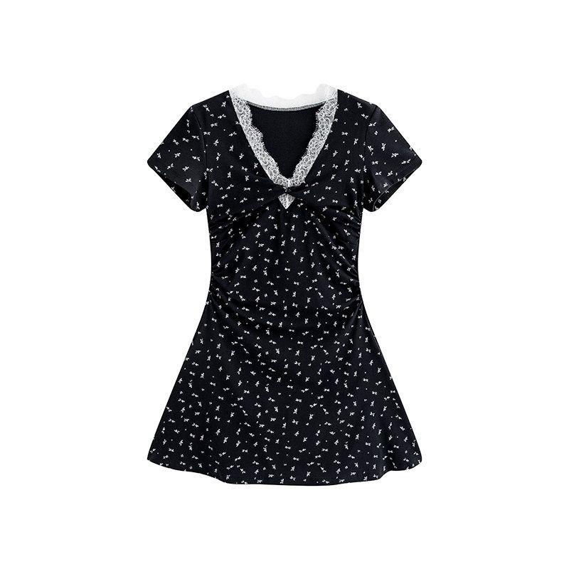 Julu Studio Seaside Monsoon Slightly Oversized Girls Pure Desire to Hang Lace Stitching Floral Short Skirt Plus Size Dress Black Skirt Version M(45kg-52.5kg)
Julu Studio Seaside Monsoon Slightly Oversized Girls Pure Desire to Hang Lace Stitching Floral Short Skirt Plus Size Dress Black Skirt Version M(45kg-52.5kg)