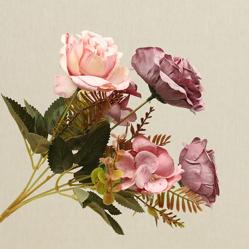Autumn Snowflakes Strung Together with Roses A Bouquet of Artificial Flowers for Home Decoration A Fake Bouquet рожевий/фіолетовий
Autumn Snowflakes Strung Together with Roses A Bouquet of Artificial Flowers for Home Decoration A Fake Bouquet рожевий/фіолетовий