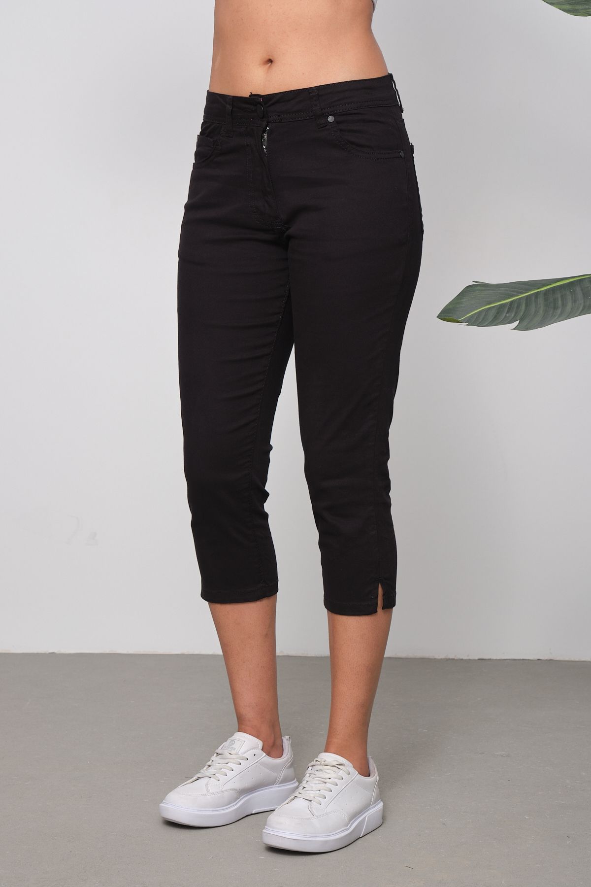 Women s Fashion Big Size Shorts & Bermudas Cotton Gabardine Plus Size Capri with Leg Slit
Women s Fashion Big Size Shorts & Bermudas Cotton Gabardine Plus Size Capri with Leg Slit