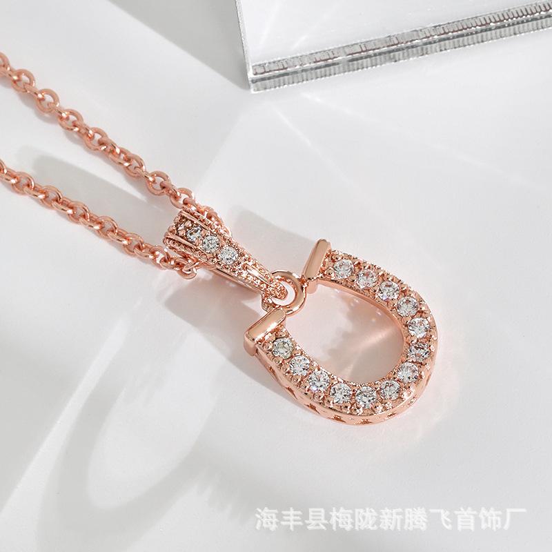 Оригинальный дизайн подвески в виде подковы, простое уличное ожерелье в японском и корейском стиле INS с буквой U
Оригинальный дизайн подвески в виде подковы, простое уличное ожерелье в японском и корейском стиле INS с буквой U