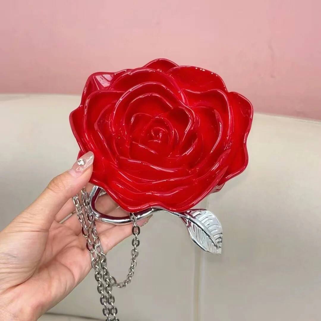 Red rose shape Three-dimensional acrylic camellia flower box bag celebrity dinner bag mini change key lipstick messenger bag.
Red rose shape Three-dimensional acrylic camellia flower box bag celebrity dinner bag mini change key lipstick messenger bag.
