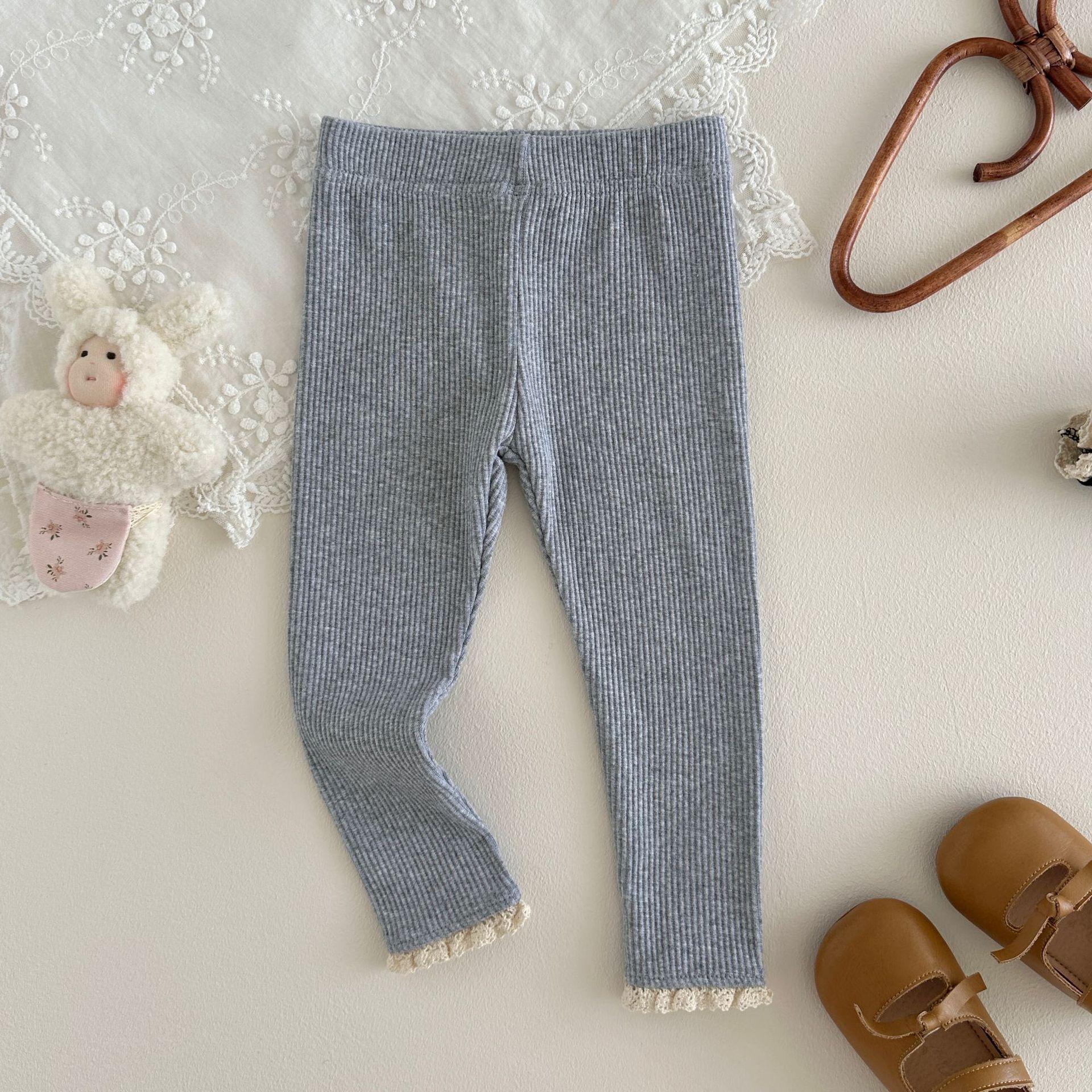 INS Леггинсы в рубчик с кружевом по краю для мальчиков и девочек - Весенне-осенний стиль 120cm серый
INS Леггинсы в рубчик с кружевом по краю для мальчиков и девочек - Весенне-осенний стиль 120cm серый