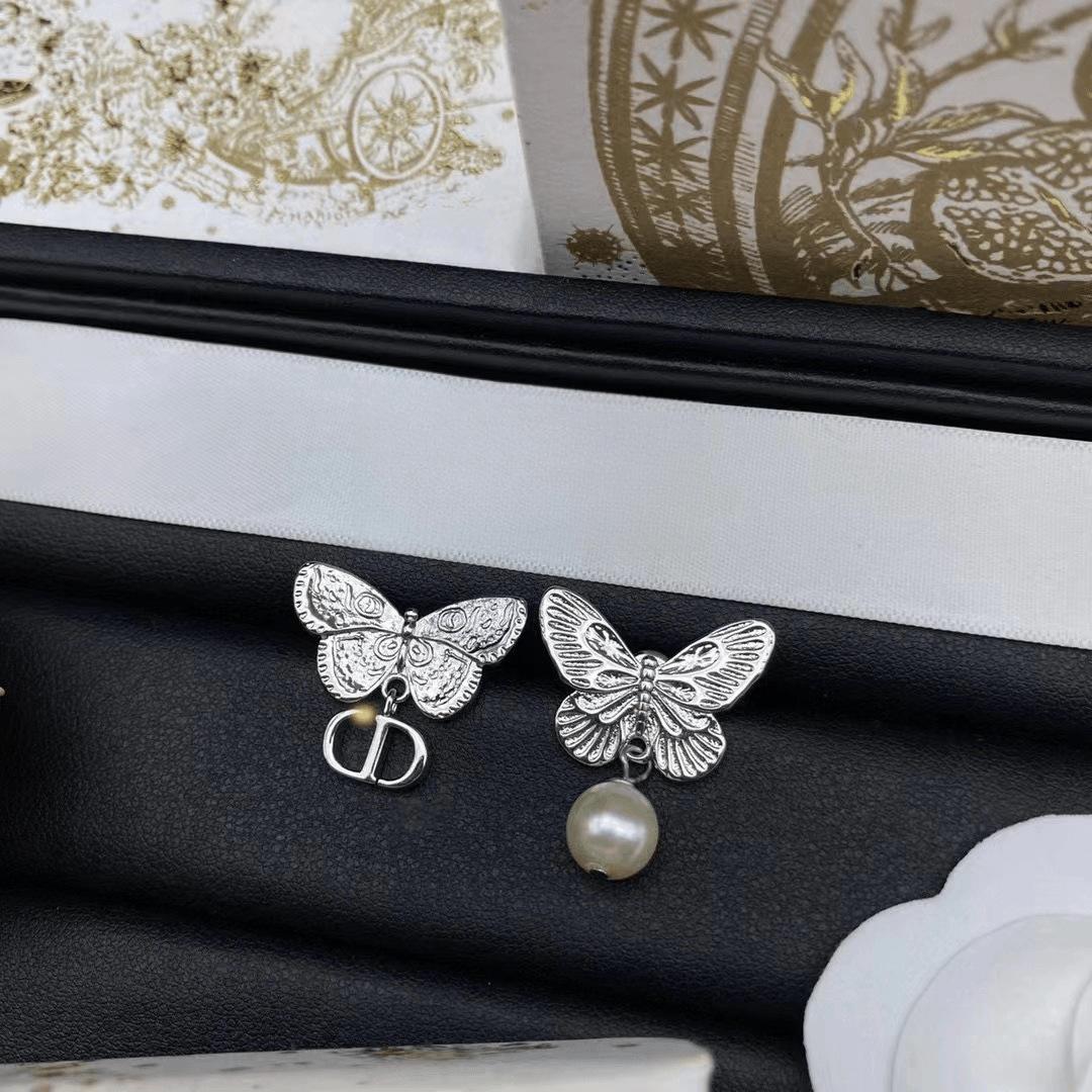 Серьги-бабочки D House 2024 в стиле ретро-мат: Женские жемчужные пусеты, Высококлассный модный тренд
Серьги-бабочки D House 2024 в стиле ретро-мат: Женские жемчужные пусеты, Высококлассный модный тренд