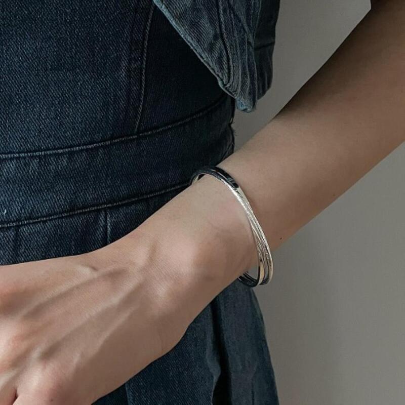Women s Shine Pearl Plain Motion Silver Bracelet A21846_ONECOLOR
Women s Shine Pearl Plain Motion Silver Bracelet A21846_ONECOLOR