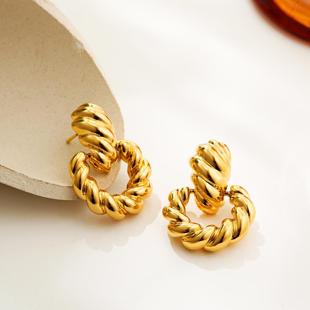 Fashion Gold Plated Shell Earrings for Women Geometric Circle Twisted Hoops Statement Drop Dangle Earring Vintage Zircon Gifts
Fashion Gold Plated Shell Earrings for Women Geometric Circle Twisted Hoops Statement Drop Dangle Earring Vintage Zircon Gifts