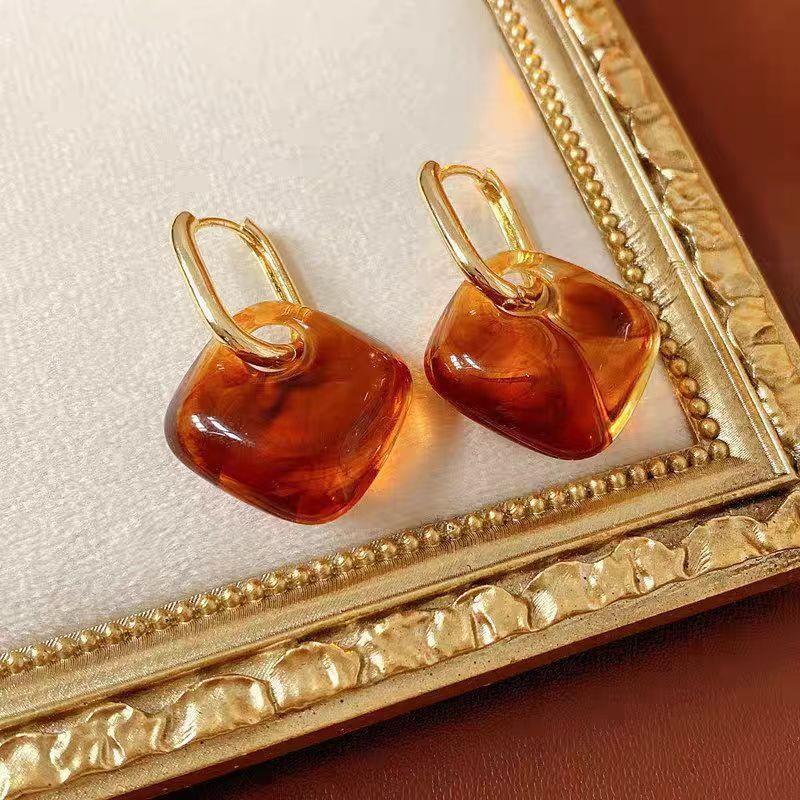 Geometric Resin Dangle Earrings with Hoop Design Minimalist Lightweight Square Pendant for Everyday Wear Jewelry One Size
Geometric Resin Dangle Earrings with Hoop Design Minimalist Lightweight Square Pendant for Everyday Wear Jewelry One Size