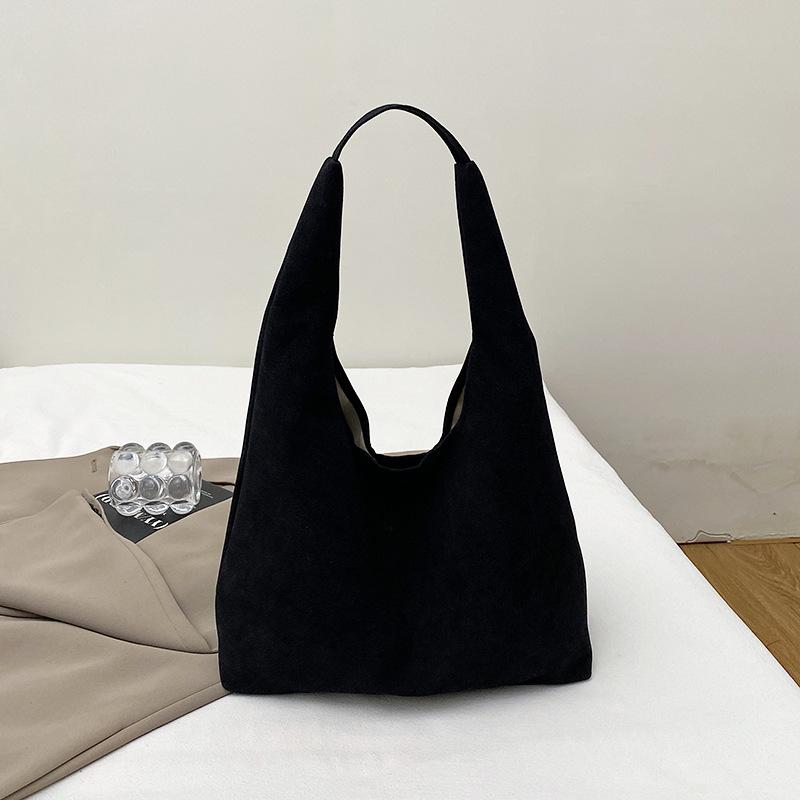 Retro casual commuter tote bag women s autumn new style bucket bag casual shoulder armpit bag
Retro casual commuter tote bag women s autumn new style bucket bag casual shoulder armpit bag