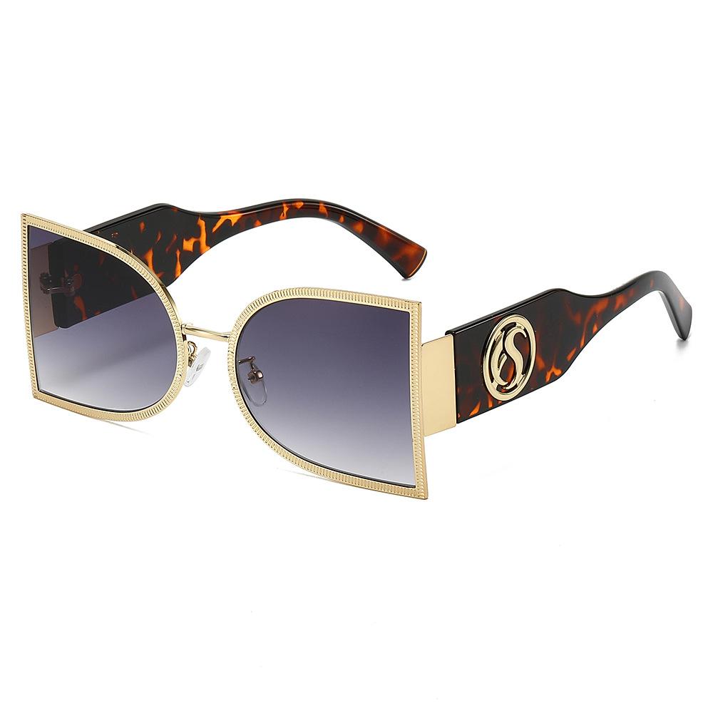 Vintage Square Sunglasses Women Brand Designer Retro Oversized UV400 Sun Glasses Female Fashion Gradient Shades Glasses сірий
Vintage Square Sunglasses Women Brand Designer Retro Oversized UV400 Sun Glasses Female Fashion Gradient Shades Glasses сірий