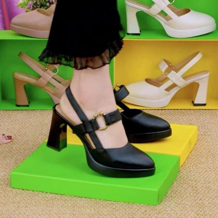 Босоніжки Baotou жіночі літні фея вітер 2024 нові ремінець на одне слово високі підбори товстий каблук не втомлюють ноги м яка шкіра жіноче взуття 40 коричневий
Босоніжки Baotou жіночі літні фея вітер 2024 нові ремінець на одне слово високі підбори товстий каблук не втомлюють ноги м яка шкіра жіноче взуття 40 коричневий