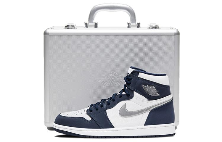 Jordan 1 Retro High CO.JP Midnight Navy Suitcase DB5877-100 44.5
Jordan 1 Retro High CO.JP Midnight Navy Suitcase DB5877-100 44.5