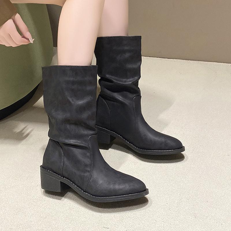 Женские массивные одинарные ботинки 2025 года, осенние новые, с круглым носком, с отворотом, с рукавами-фонариками, с противоскользящей подошвой, удобные, до середины голени 35 чёрный
Женские массивные одинарные ботинки 2025 года, осенние новые, с круглым носком, с отворотом, с рукавами-фонариками, с противоскользящей подошвой, удобные, до середины голени 35 чёрный