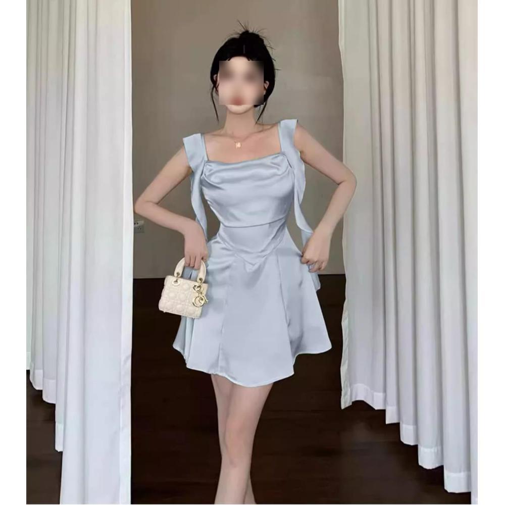 Пикантное мини-платье из атласа с квадратным вырезом: Французский летний дизайн с лентой и приталенной талией M (90-100 jin) светло-синий
Пикантное мини-платье из атласа с квадратным вырезом: Французский летний дизайн с лентой и приталенной талией M (90-100 jin) светло-синий
