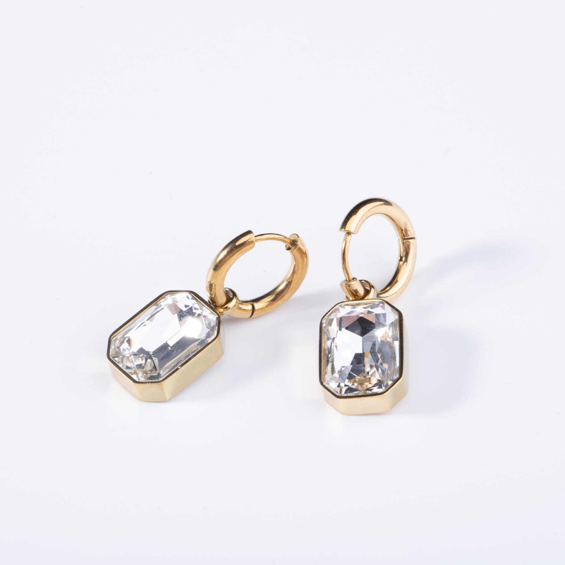 Европейская и американская мода Универсальные женские серьги-пусеты из титановой стали с говлитом
Европейская и американская мода Универсальные женские серьги-пусеты из титановой стали с говлитом