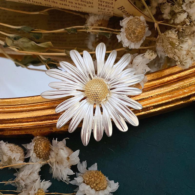 Vintage Women Men Fashion Exquisite Flower Crystal Pin Badges Fashion Wedding Party Floral Enamel Brooch білий
Vintage Women Men Fashion Exquisite Flower Crystal Pin Badges Fashion Wedding Party Floral Enamel Brooch білий