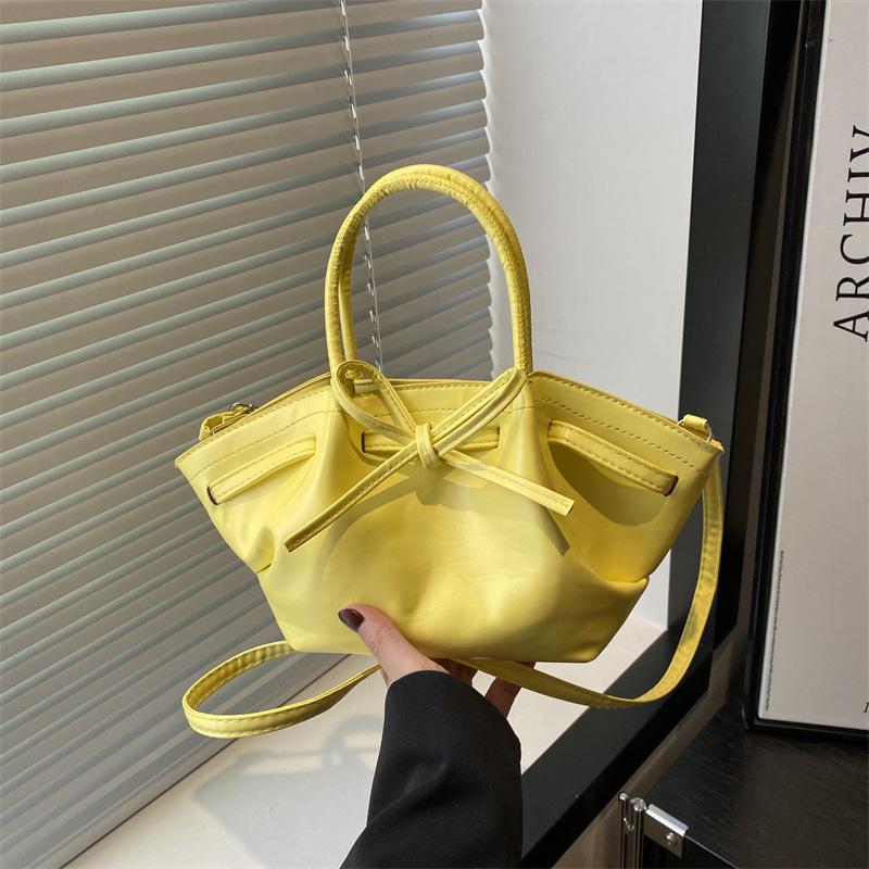 Super fire niche bow bag women s 2025 new fashionable versatile messenger bag summer hand out small bag жёлтый
Super fire niche bow bag women s 2025 new fashionable versatile messenger bag summer hand out small bag жёлтый