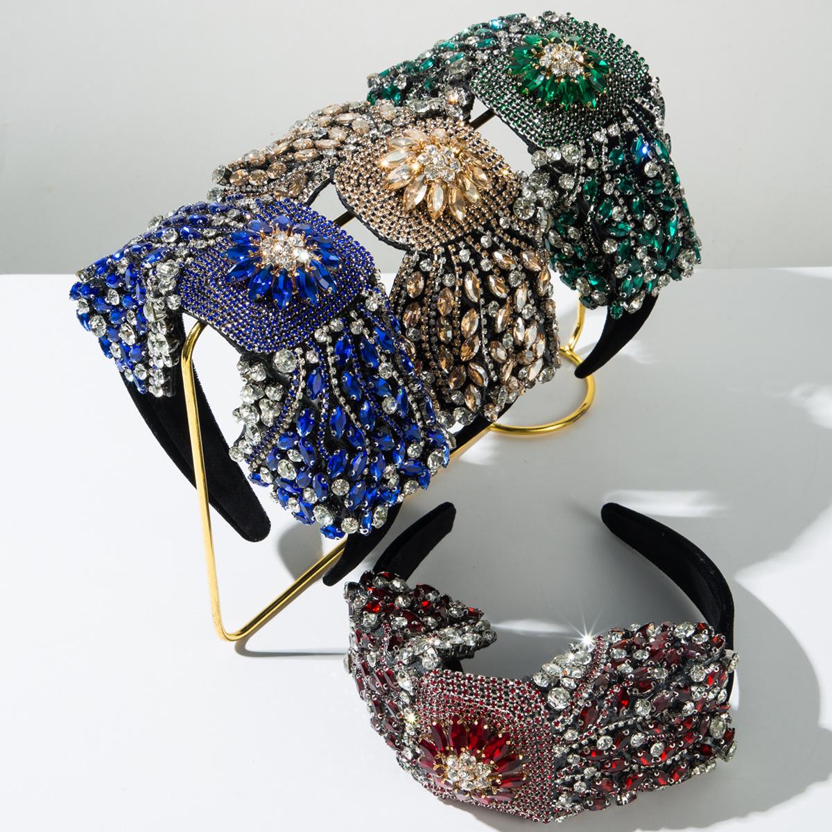 New Baroque Full Diamond Bow Headband Vintage Heavy Industry Diamond Set Colorful Chain Shining Ball Hair Accessories синий
New Baroque Full Diamond Bow Headband Vintage Heavy Industry Diamond Set Colorful Chain Shining Ball Hair Accessories синий