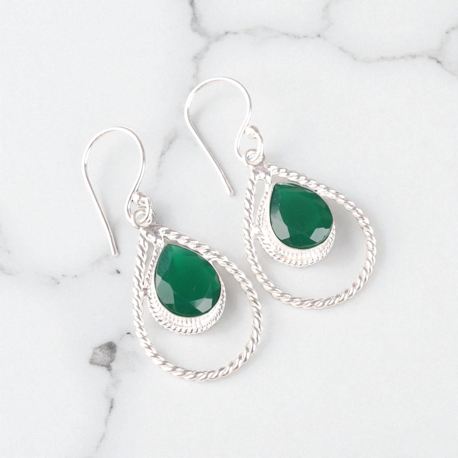 Green Onyx Gemstone 925 Sterling Silver Jewelry Handmade Wedding Earrings 1.70 EE-96-18
Green Onyx Gemstone 925 Sterling Silver Jewelry Handmade Wedding Earrings 1.70 EE-96-18