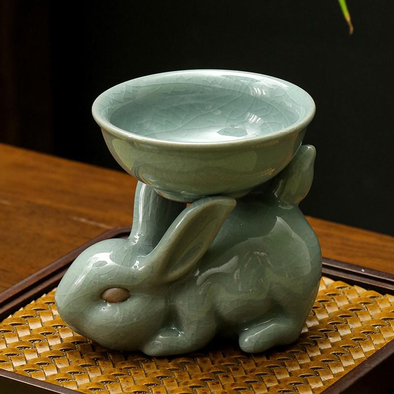 Rabbit Tea Strainer Set Cute Ceramic Ru Kiln Tea Filter Home Desktop Decoration Tea Pet Chinese Style Kungfu Teaset Accessories 9.5x8.5cm
Rabbit Tea Strainer Set Cute Ceramic Ru Kiln Tea Filter Home Desktop Decoration Tea Pet Chinese Style Kungfu Teaset Accessories 9.5x8.5cm